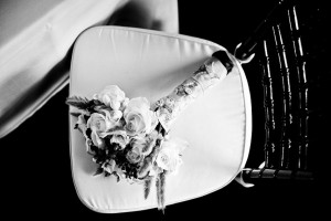 Bridal_bouquet_Presidio_chair_Lovelight_photo-2